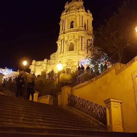 Le Rose Di בית נופש מודיקה